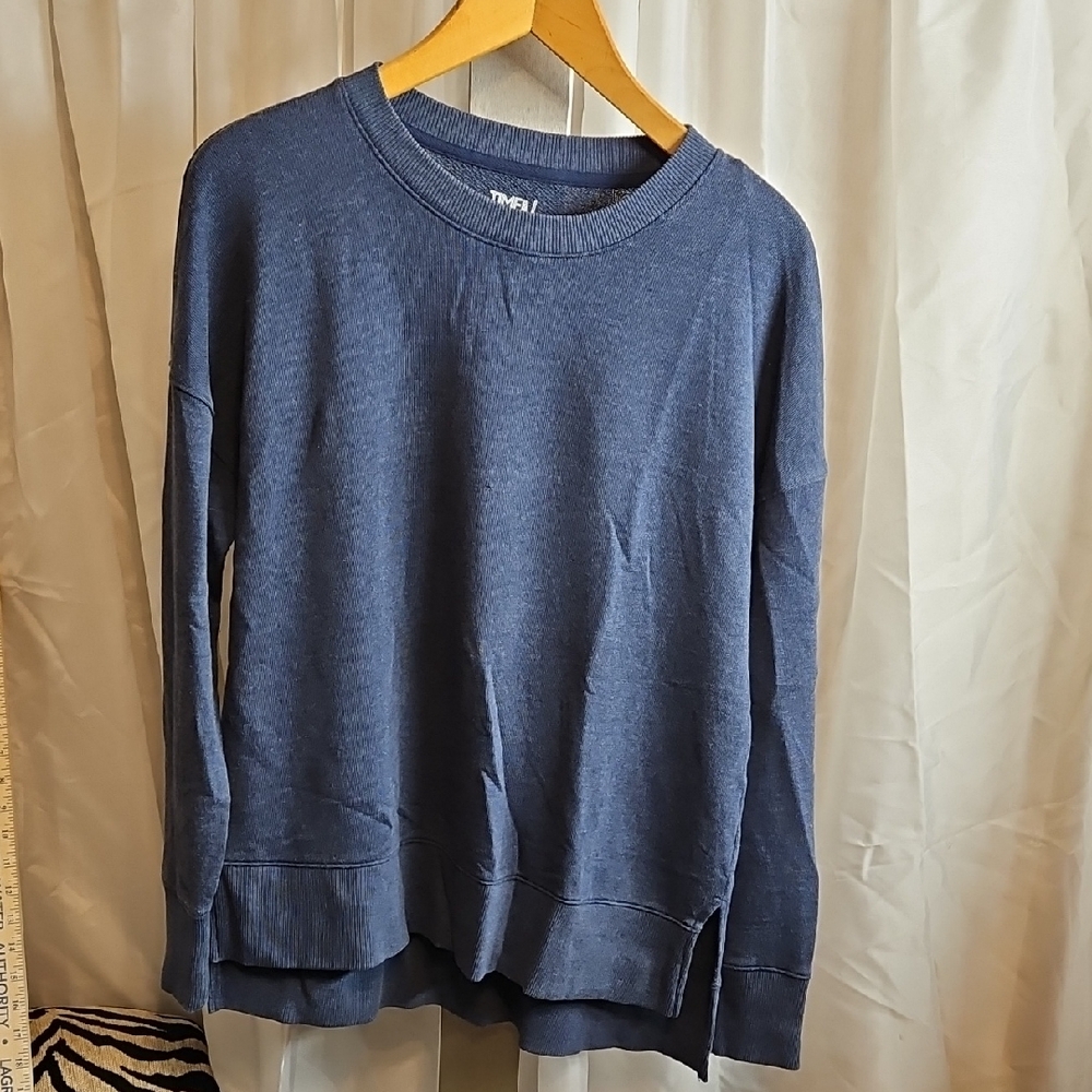 Time and Tru Deep Blue Crewneck Sweatshirt.